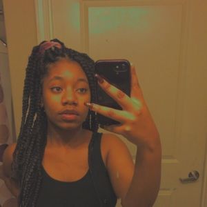 Meet your Posher, Tavia